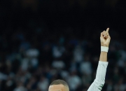 爱游戏平台-皇马主帅战术大胜，球队瞄准联赛冠军