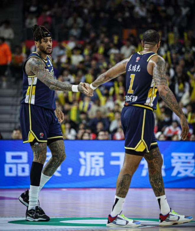 恩菲尔德外援训练状态火热，世俱杯淘汰赛关键战的简单介绍