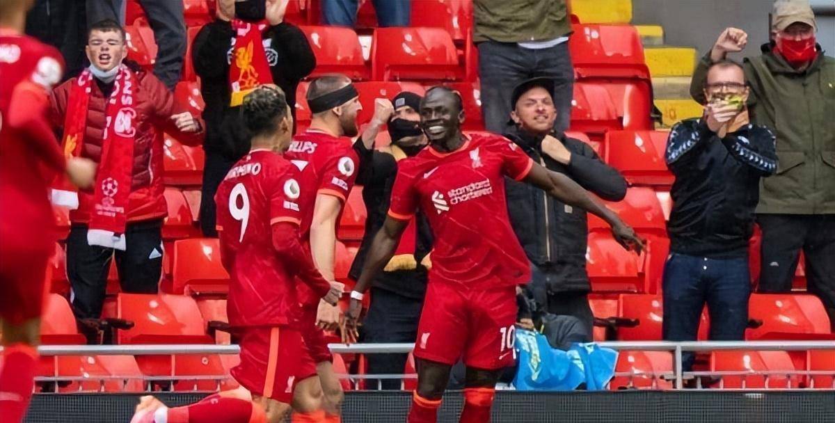 包含利物浦主场气氛火爆，球迷助威成强大后盾的词条