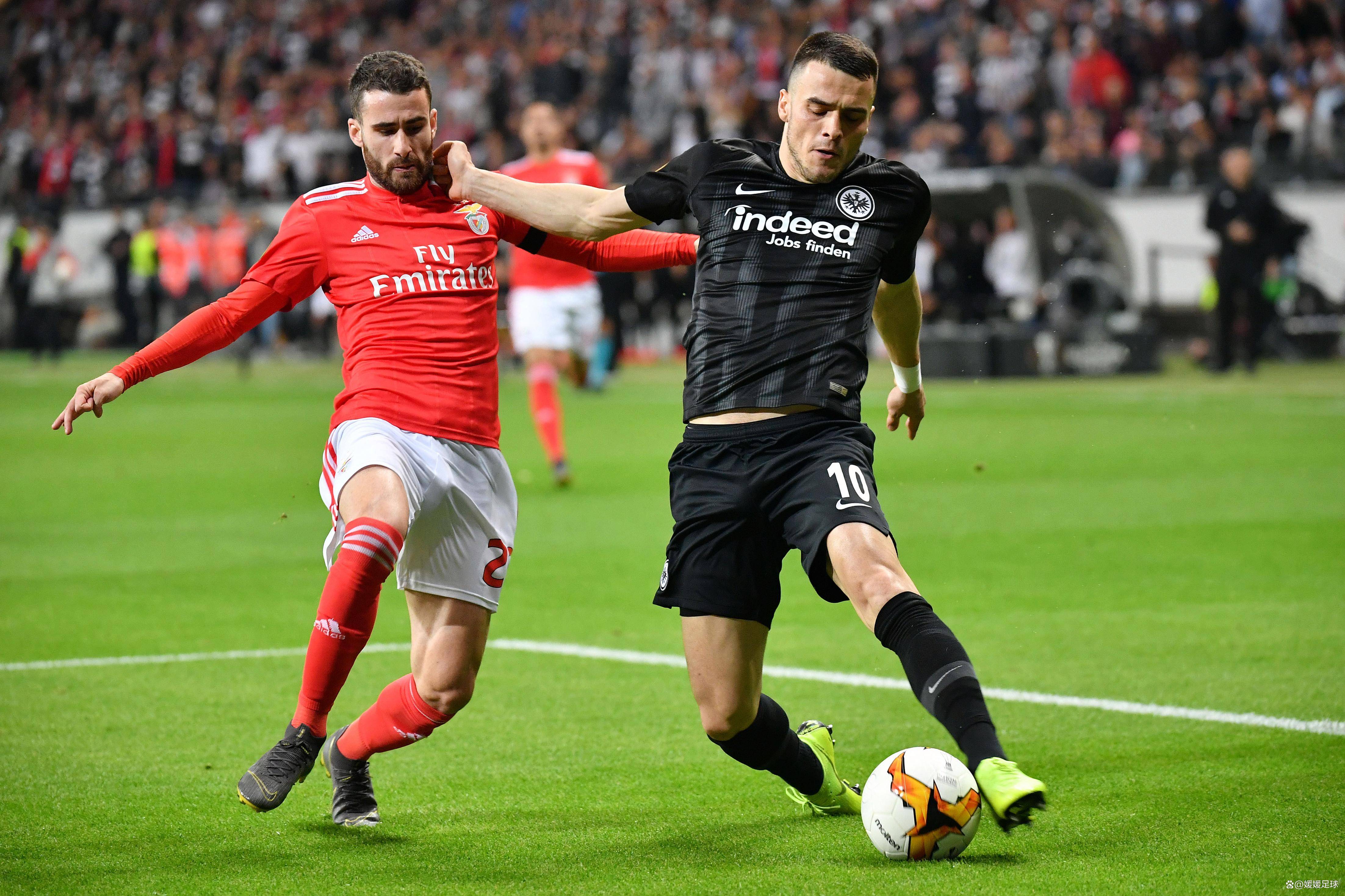 法兰克福客场失利，放弃榜首席位的简单介绍