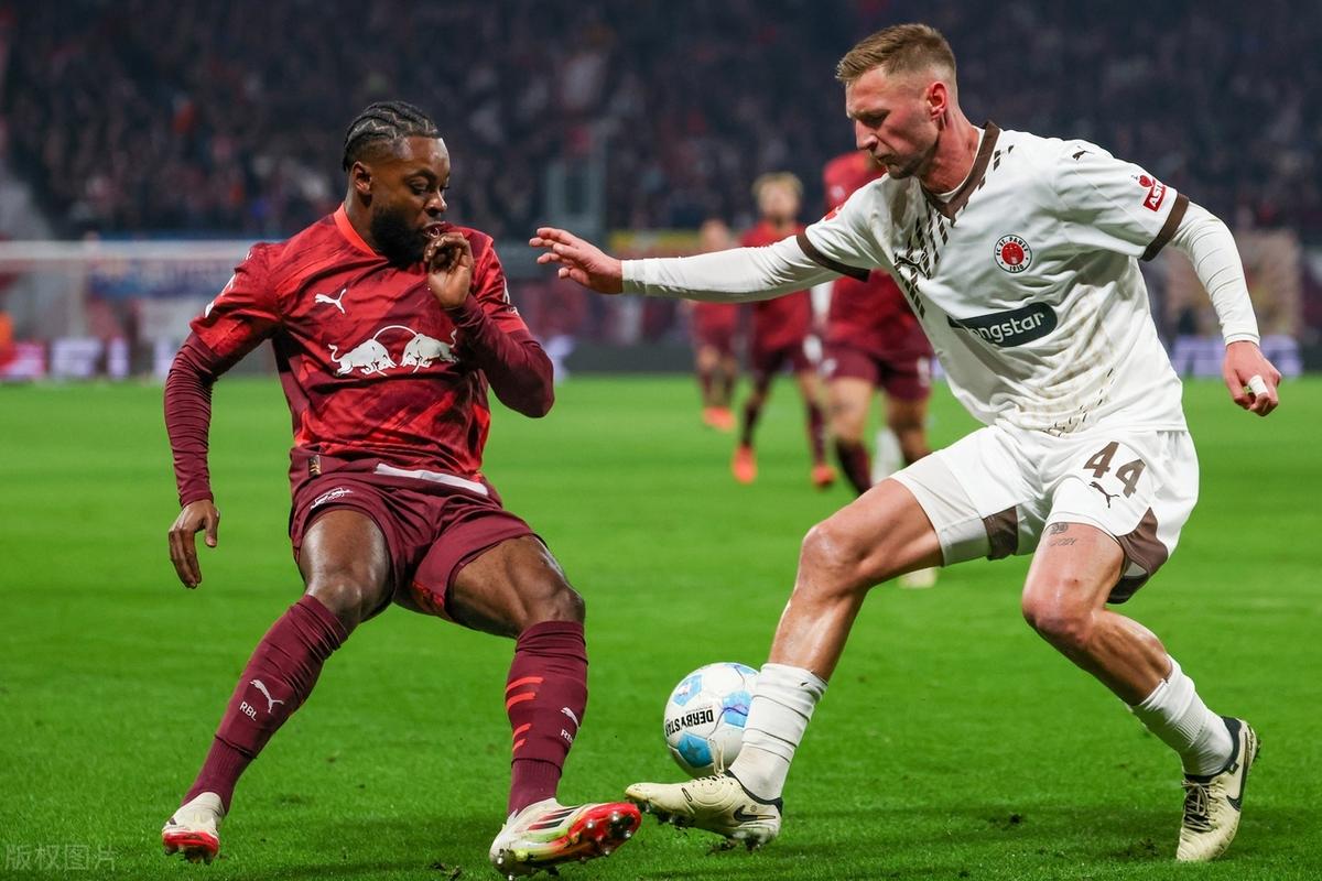 新闻：莱比锡惊险过关，晋级欧冠半决赛！