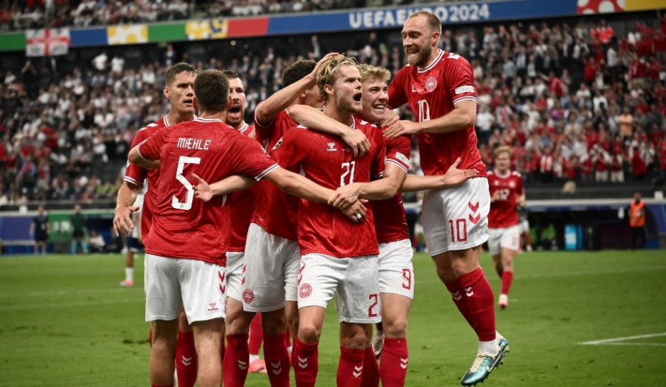 丹麦队在欧国联比赛中取得胜利