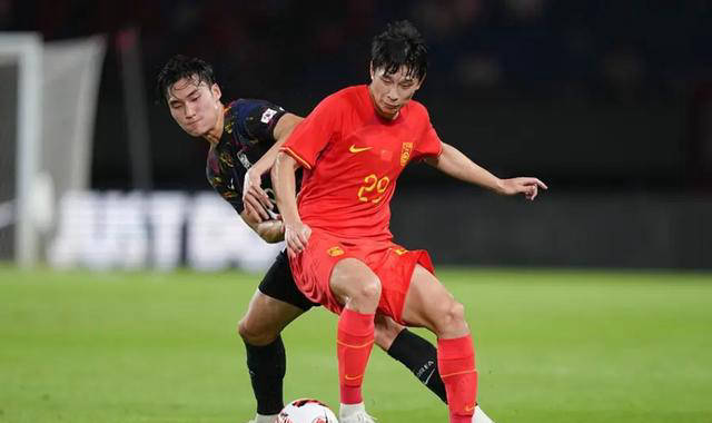 队员表现抢眼，比赛美妙精彩