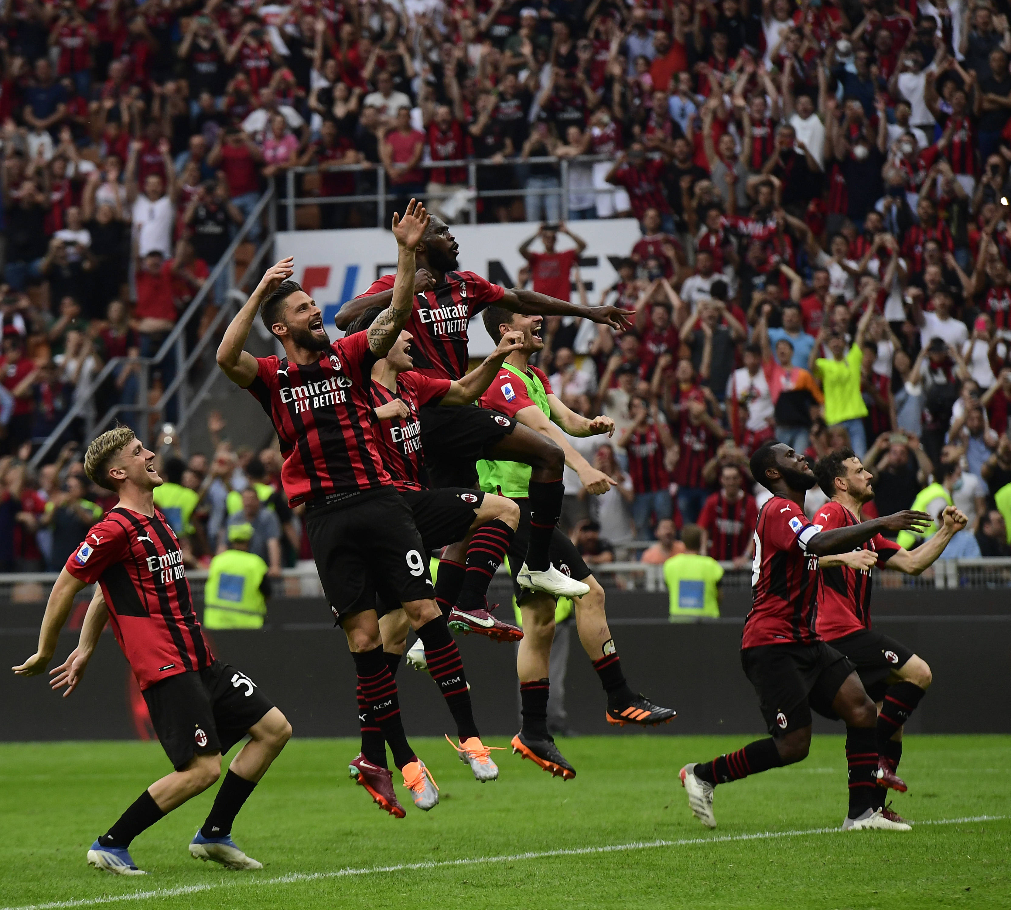 关于AC米兰胜尤文图斯领先欧国联资格赛的信息