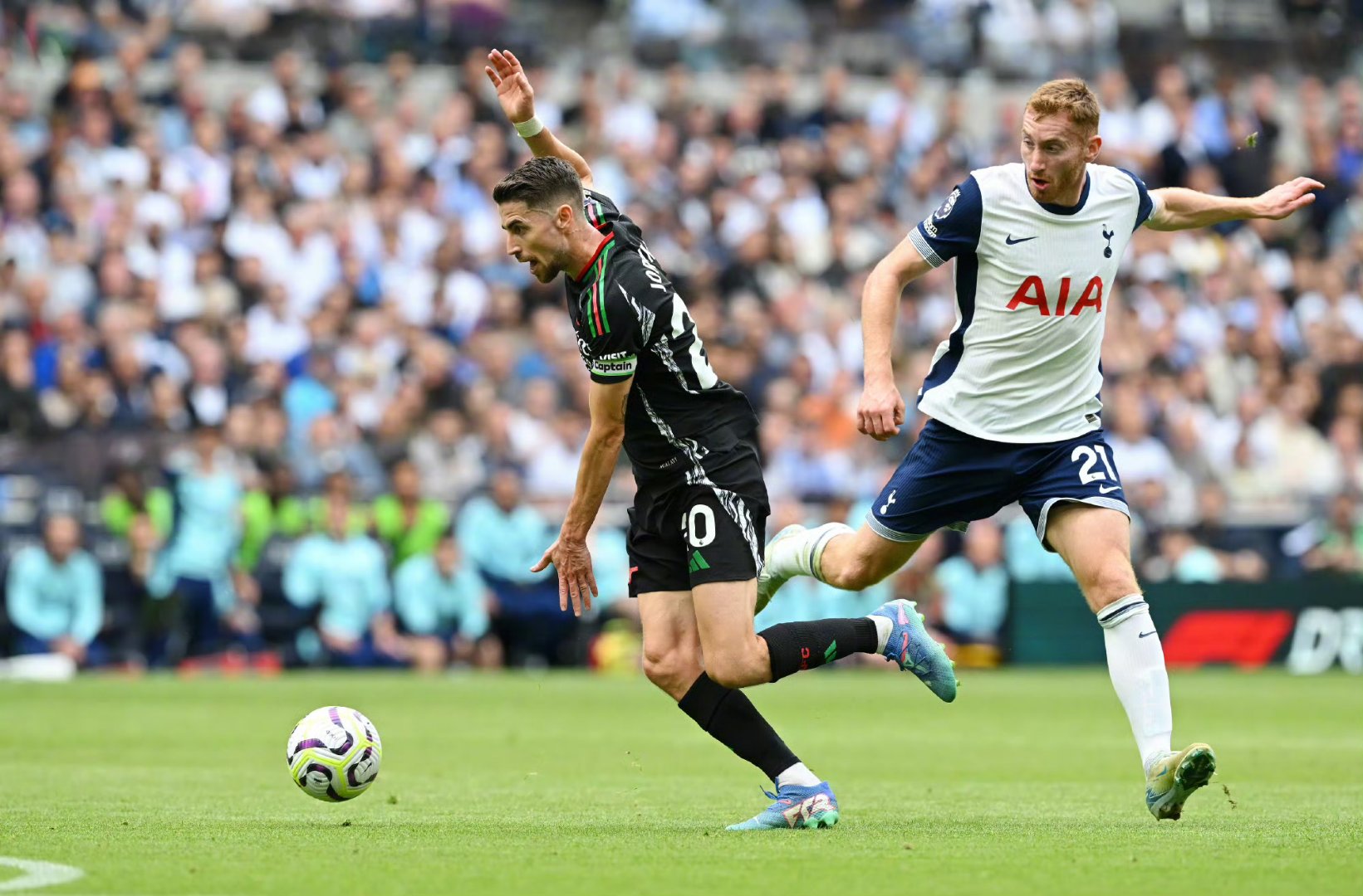 热刺绝杀对手,白鹿巷球队豪取三分 热刺绝杀对手,白鹿巷球队豪取三分