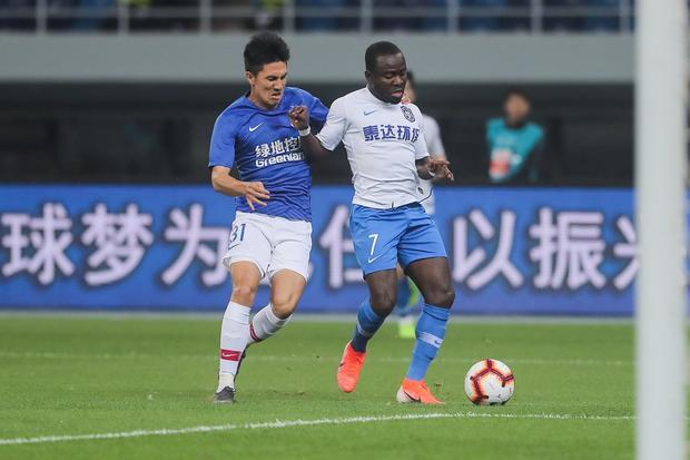 包含天津泰达客场激战，险胜对手收获关键胜利的词条