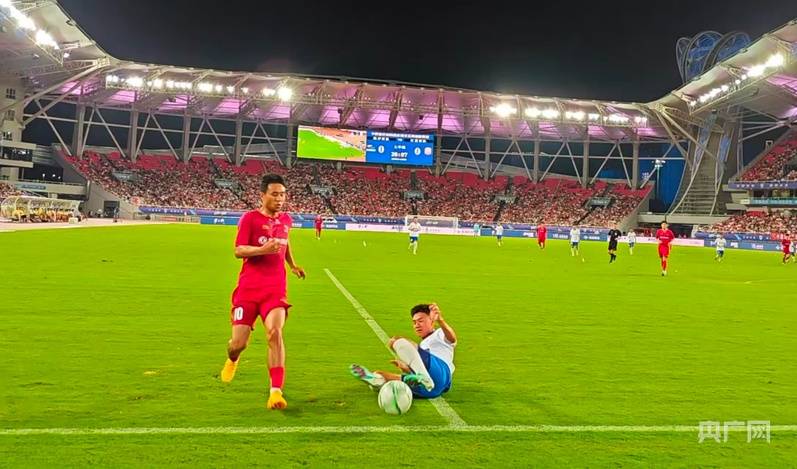 愈演愈烈的足球盛宴狂热迎峰