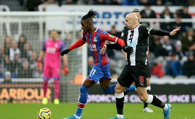 包含水晶宫客场大胜,豪取三分提升积分榜排名的词条 包含水晶宫客场大胜,豪取三分提升积分榜排名的词条