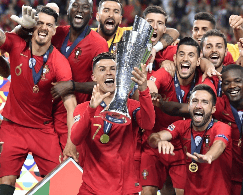 欧洲顶级职业足球！盛大的冠军联赛盛宴的简单介绍