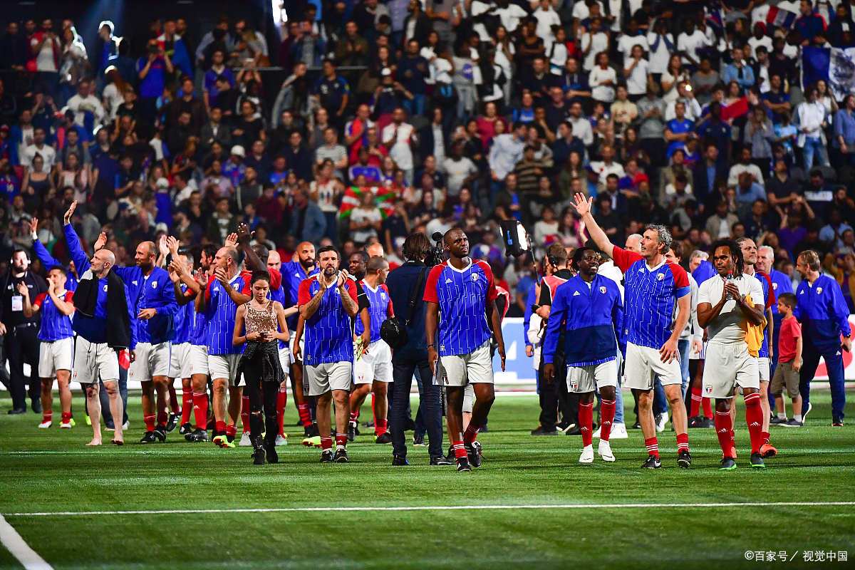 欧洲足坛的强队之间争夺胜利的激战的简单介绍